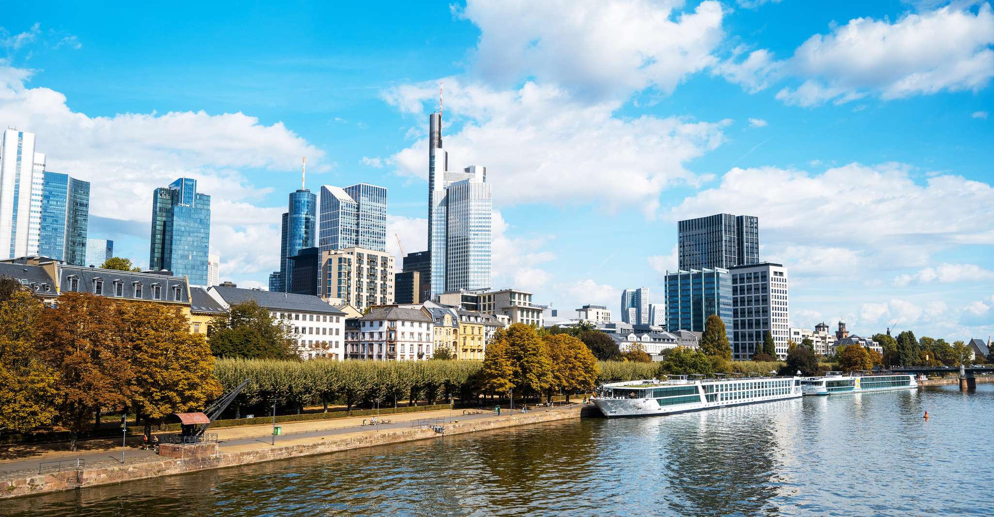 Frankfurt: 2-hour Best Intro Walking Tour with a Local