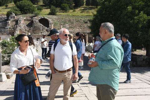 Kusadasi: Ephesus Private Tour with Turkish Bath Experience
