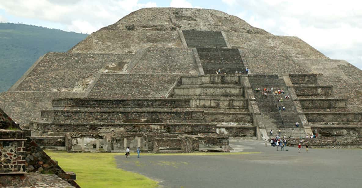 Teotihuacan, Shrine of Guadalupe & Tlatelolco Day Tour
