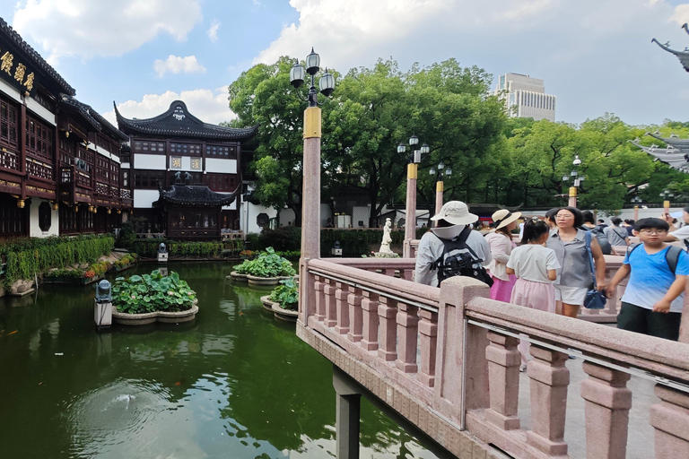 Shanghai: tour privato personalizzabile di 4 ore dei luoghi più importantiShanghai: tour di 4 ore con guida privata e macchina privata