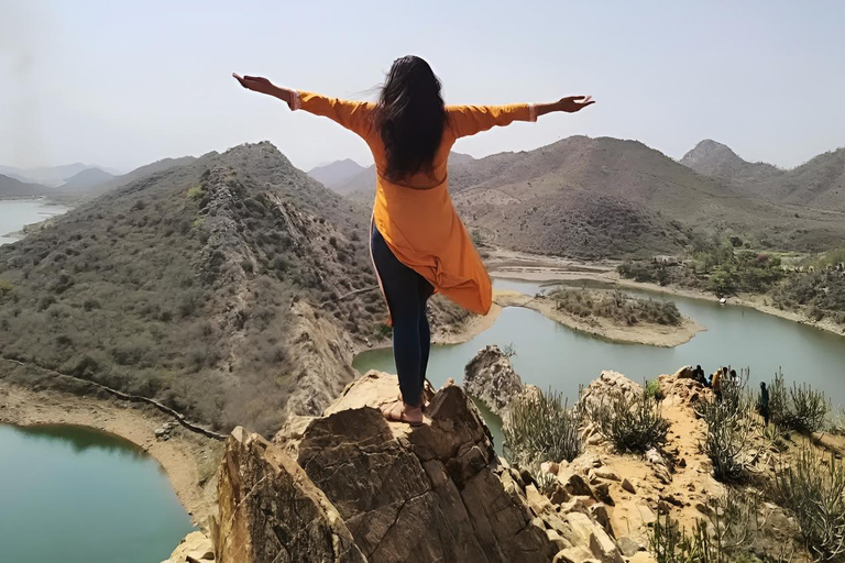 Udaipur: Private Village Tour by Tuk-Tuk or Car Village Tour by Car