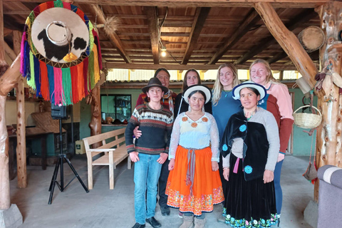 Quito - Guayaquil 7 Days: Cotopaxi, Quilotoa, Baños, Alausí train, Cuenca