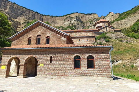 Tour of the Didgori Battle Memorial, Shiomghvim Monastery