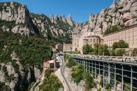 Skip-the-Line Barcelona & Montserrat Tour with Pick-up