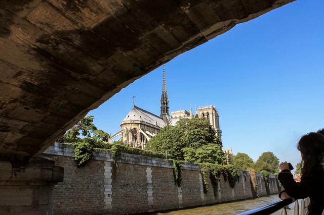 Paris: Seine River and Canal Saint-Martin Cruise