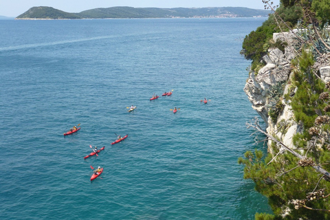 Tour guidato in kayak di 4 ore a SpalatoTour guidato in kayak di mare di 4 ore a Spalato