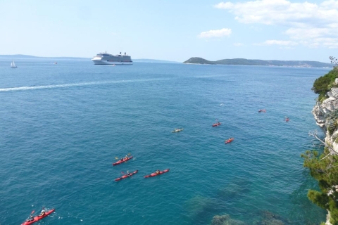 Split 4-godzinna wycieczka kajakiem po morzu z przewodnikiem