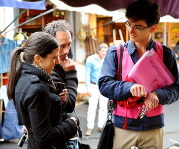 Paris: Flea Market Insider's Tour. extra-small group tour
