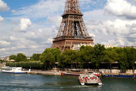seine river cruise and moulin rouge show with champagne