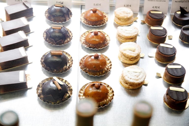 Saint-Germain-des-Prés: wandeltocht met gebak en chocoladeTour in het Engels, Frans of Japans