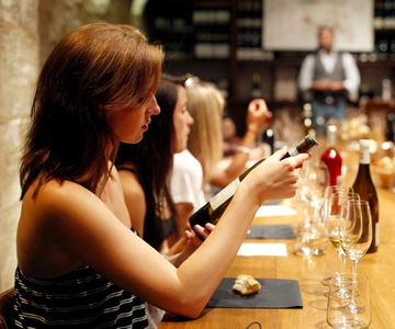 Paris: French Wine Tasting Class with Sommelier