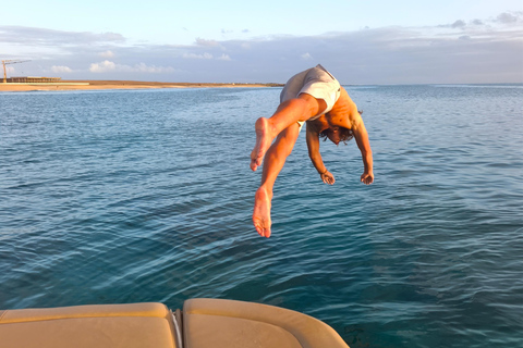 Intimate cruises along the coast the only one on Sal Island! Cruise 6h - Drinks, Snacks, Local platter coast only one on!