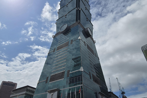 Taipei Private Tour: Heights, Heritage & Local Life Sunset & Night Market