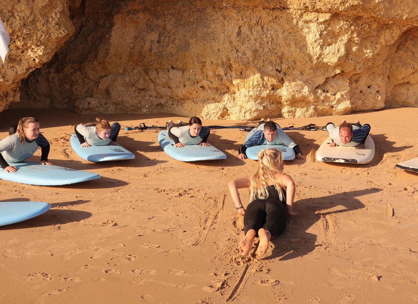 Albufeira: Surfingoplevelse på Galé-stranden