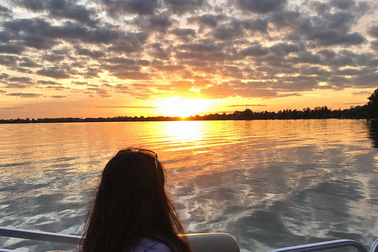 Winter Haven: Guided Sunset Boat Tour with Dinner Stop