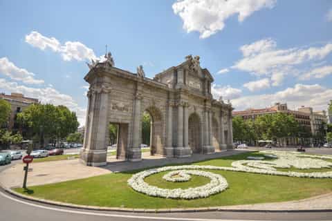 Madrid: 1 or 2 Day Hop-On Hop-Off Sightseeing Bus Tour