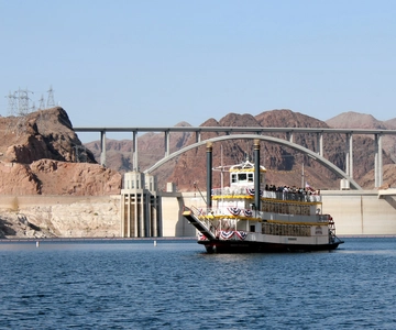 Hoover Dam: 90-Minute Midday Sightseeing Cruise