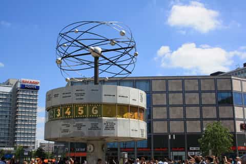 Berlin: Scavenger Hunt for School Classes and Families