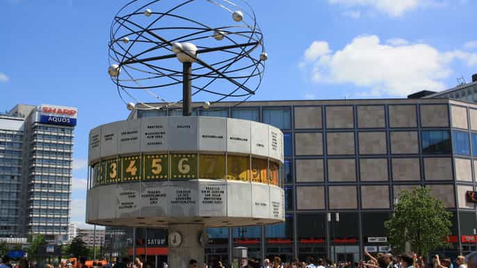 berlin scavenger hunt for school classes and families