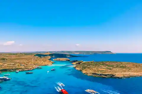 Da Sliema: Viaggio di andata e ritorno dalla Laguna Blu di Comino