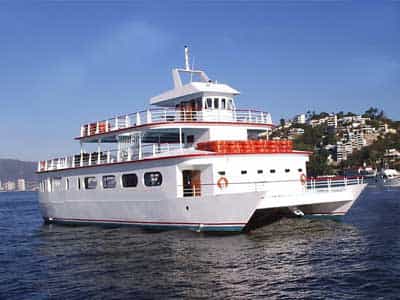 Acapulco: 2.5-Hour Acarey Yacht Cruise