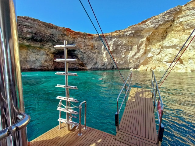 Mellieha: Comino, Crystal & Blue Lagoon 2 Bay Evening Cruise