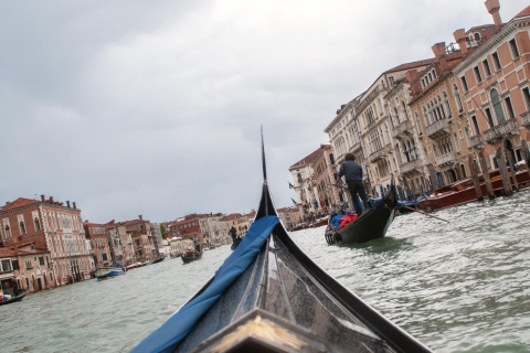 Venecia secreta y tour en góndolaTour en inglés