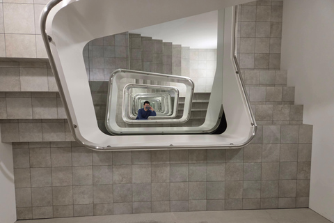 Kanazawa: Contemporary Art Walk with Museum Options KAMU Art Spaces Walk Private tour