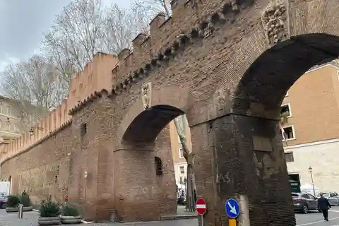 Passetto di Borgo: The Vatican's Hidden Passage guided tour