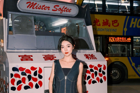 Hong Kong: Atmospheric Hong Kong Style Photography Solo Portrait Session