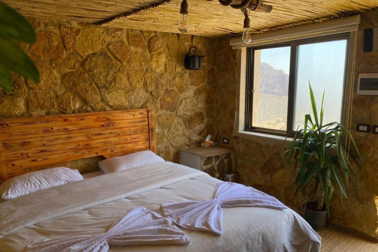 Amman: Dana, Petra, Wadi Rum & Dead Sea 4-Day Tour