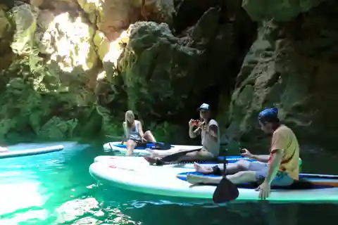 Algarve : Excursion en Stand-Up Paddleboard dans les grottes d'Ingrina