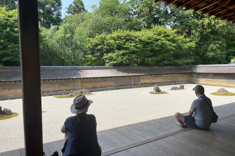 Excursão particular de luxo em Alphard por Quioto com Craig / Para madrugadoresExcursão particular de luxo em Alphard por Quioto com Craig / O madrugador