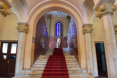 2-Day Tour: Magical Retro Car Tbilisi & Mtskheta Uplistsikhe