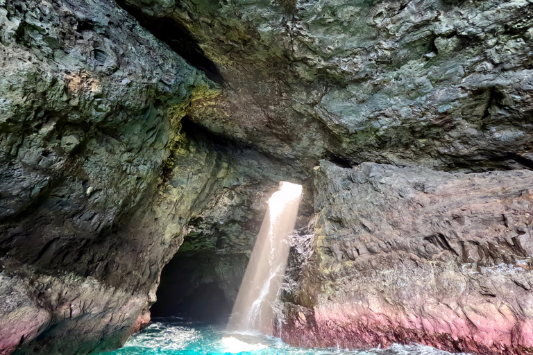Nā Pali Coast Zodiac Raft Sea Caves Expedition on Kauai