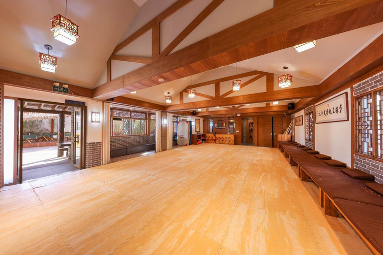 Shanghai: Authentic Shaolin Kung Fu (English Instruction)