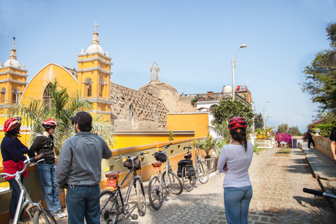 Lima Bike Tour: Bohemia, Ocean and Local Flair