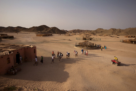 Hurghada : safari de 6 heures en jeep dans le désert, dîner et spectacleHurghada : safari de 6 h dans le désert, dîner et spectacle