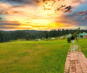 Desde Srinagar Excursión de Día Completo a Yousmarg con Guía