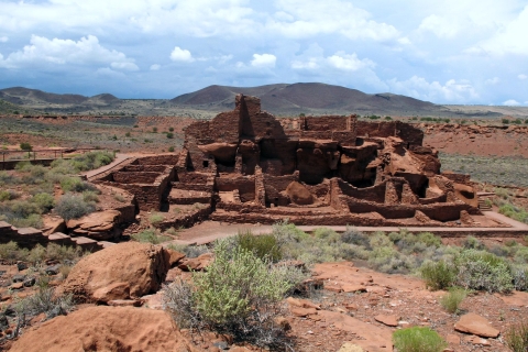From Sedona or Flagstaff: Ruins & Volcanoes Small-Group Tour Depart from Sedona