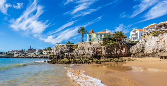 Cascais and Sintra: Van Tour from the Seaside to the Royal Castles