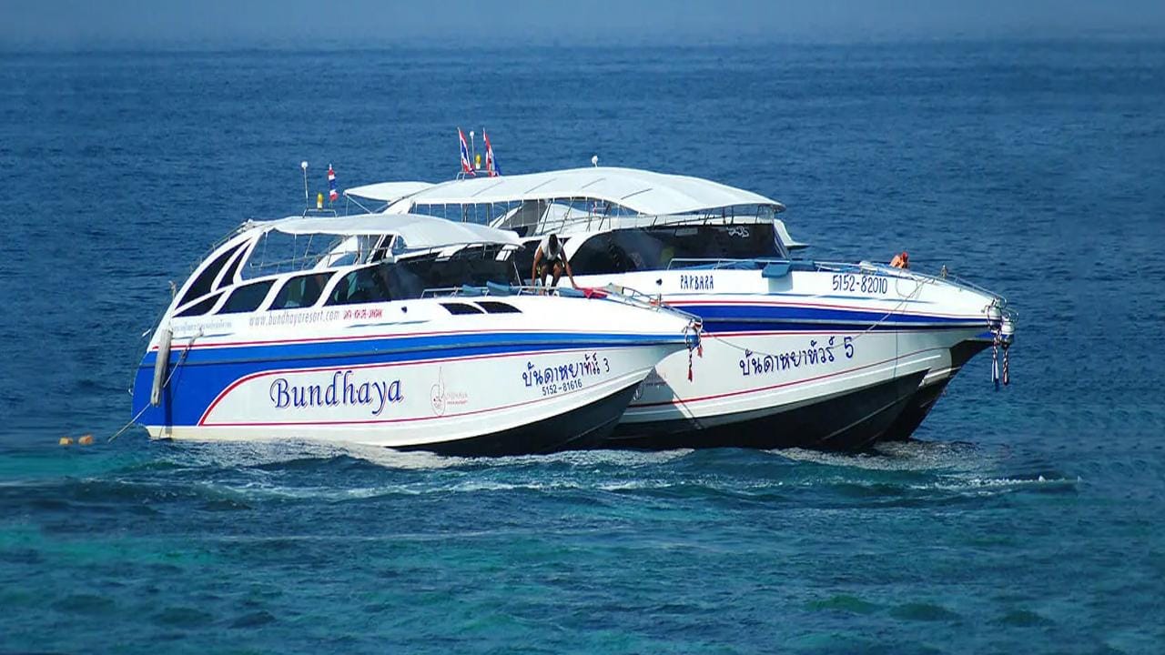Phuket – Koh Phi Phi: Schnellboot (55 Min., einfache Fahrt)