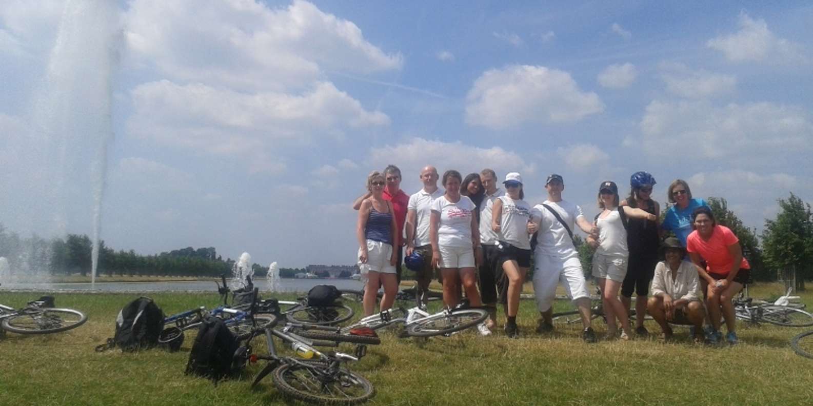 cycling along the thames