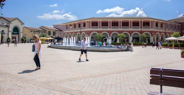 Milan: Serravalle Designer Outlet Roundtrip Bus Transfer photo 8