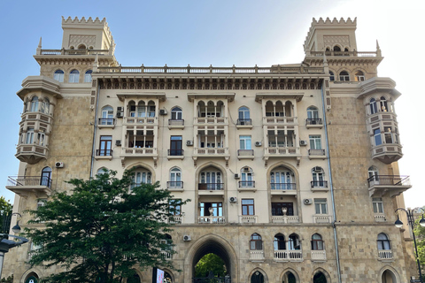 Baku: Downtown Walking Tour with Local Guide Private Tour with Local Guide