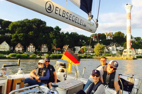 Real sailing trip "to the Gates of Hamburg", from/to Wedel