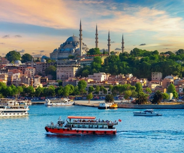 Istanbul: Bosphorus Strait Sightseeing Cruise & Audio Guide