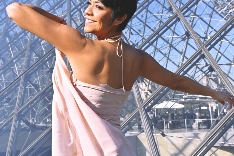 Paris: Professional Photoshoot with Edited Photos