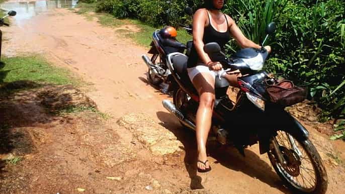 siem reap 3hour ancient trails motorbike tour