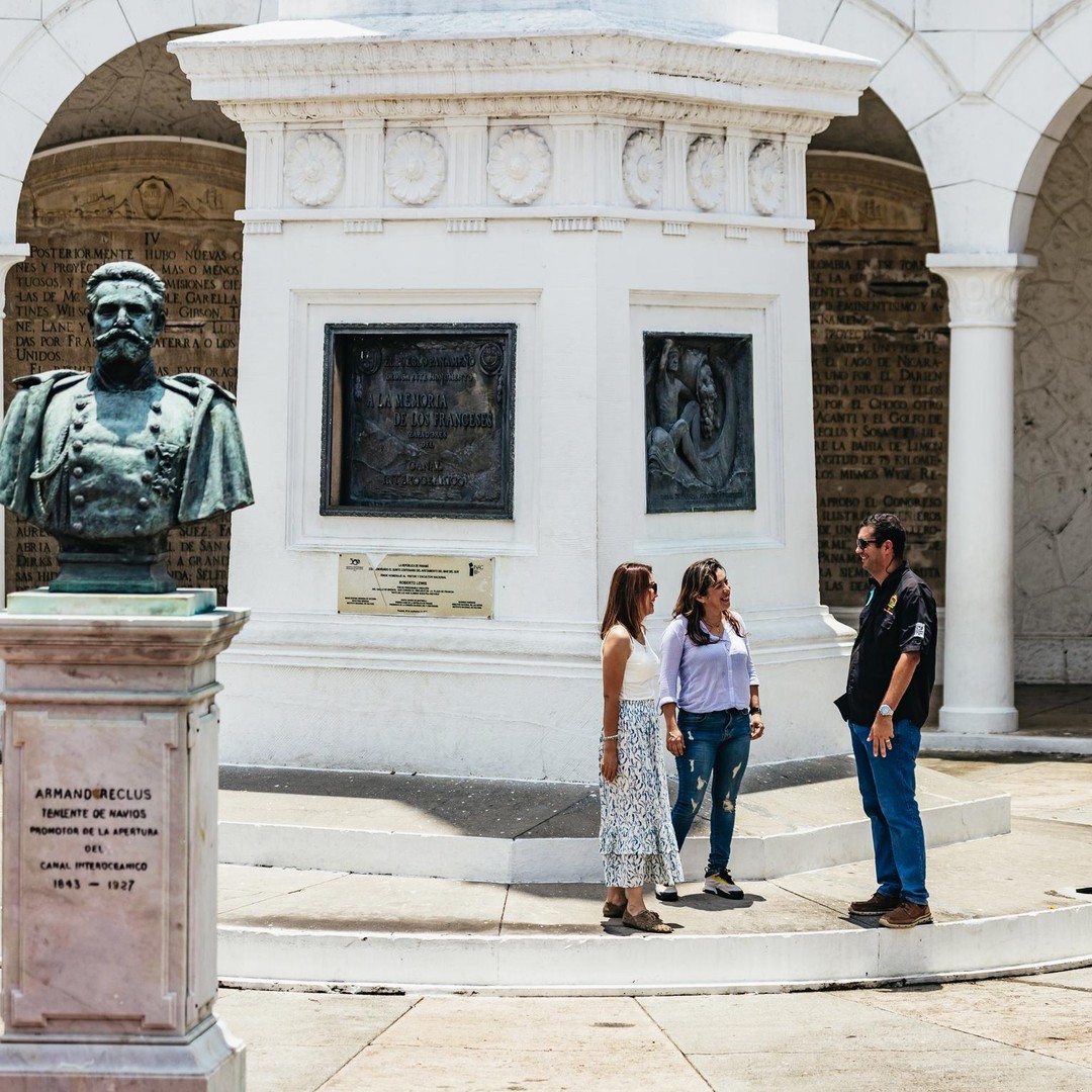 Colagem de mídia